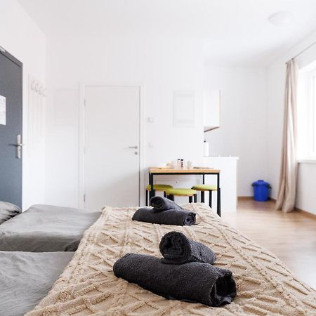 Central Urban Studio Wiener Neustadt Buitenkant foto