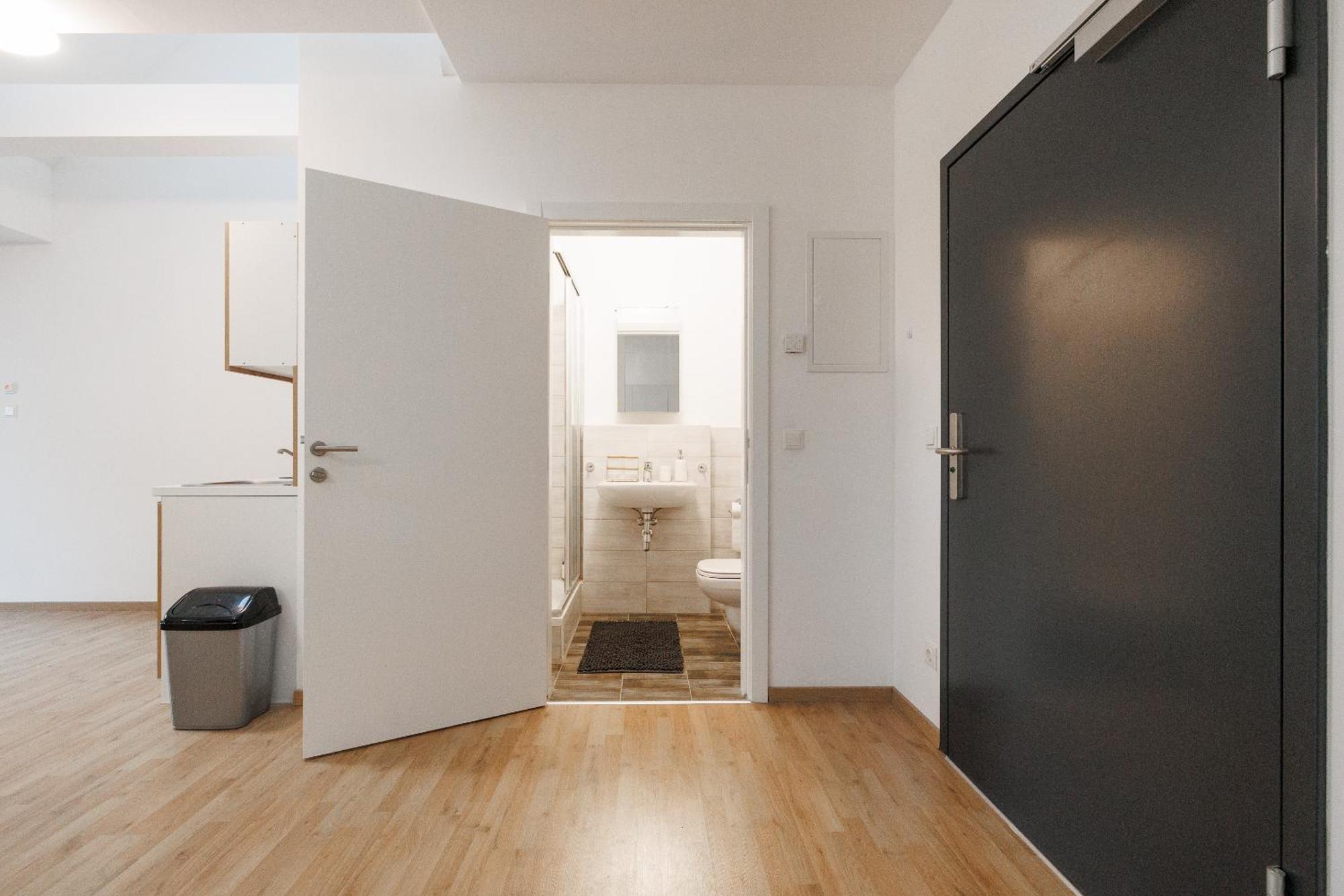 Central Urban Studio Wiener Neustadt Buitenkant foto